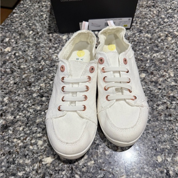 Vionic Beach Pismo Cream Canvas Slip-On Sneakers - Picture 3 of 5